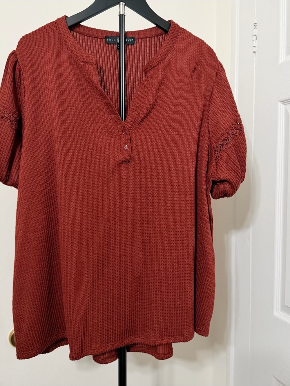 Fred David Rust Waffle Knit Short Sleeve Henley Top